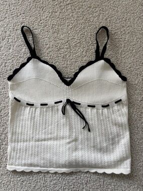 NWOT Aritzia Soloist Top